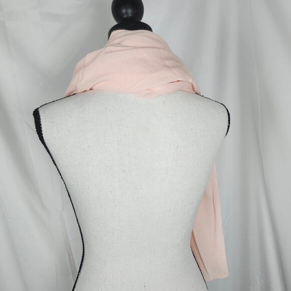 Zahraa The Label Crinkle Hijab Scarf Womens OS Pink Shawl Modest Islamic Modern - Picture 3 of 6
